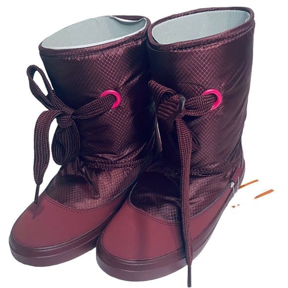NIB Crocs Lodgepoint Nylon Lace Boot 5 Garnet Relaxed Fit - Picture 1 of 15